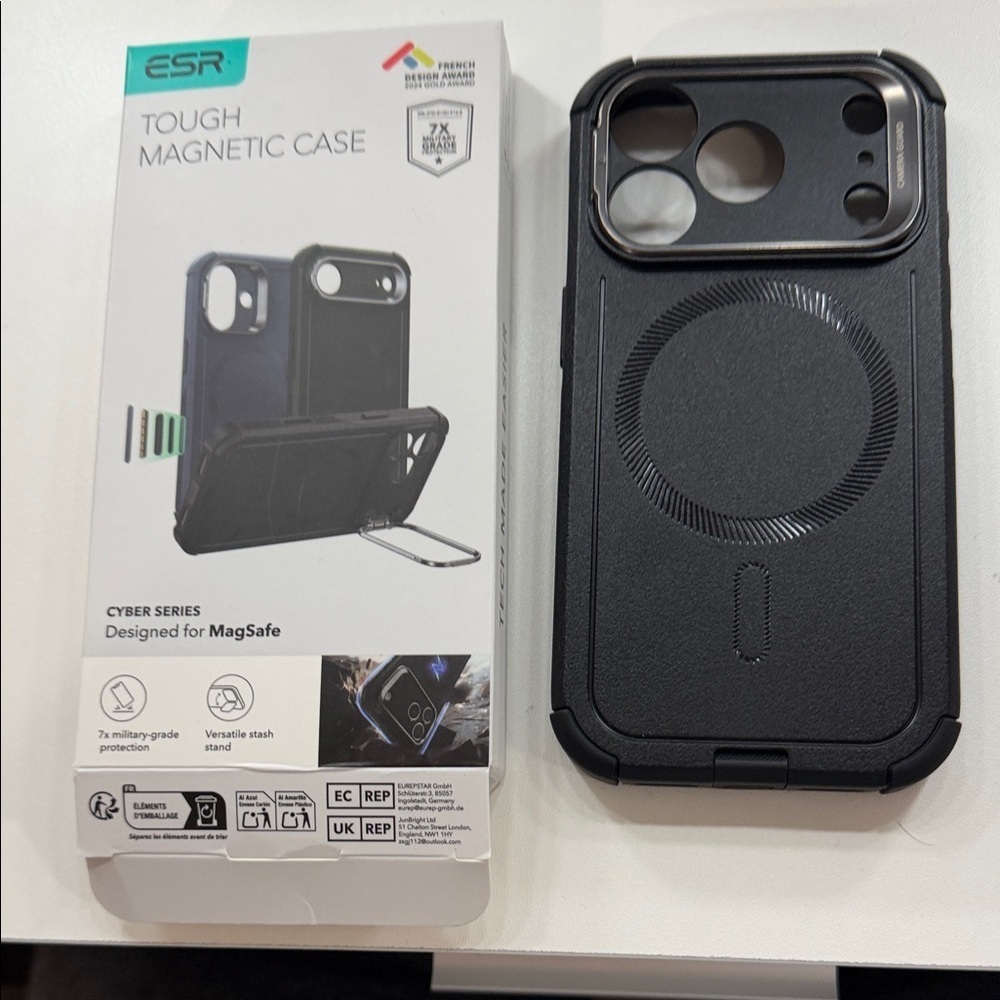 ESR Black Tough Magnetic Case for iPhone